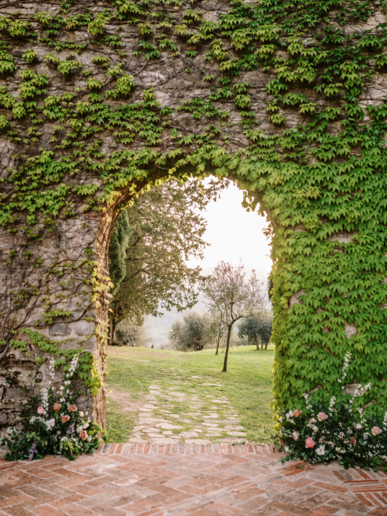  Romantic corners of their Borgo - Italian Weddings by Natalia 